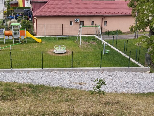 Výstavba detského ihriska Otrhánky po 3